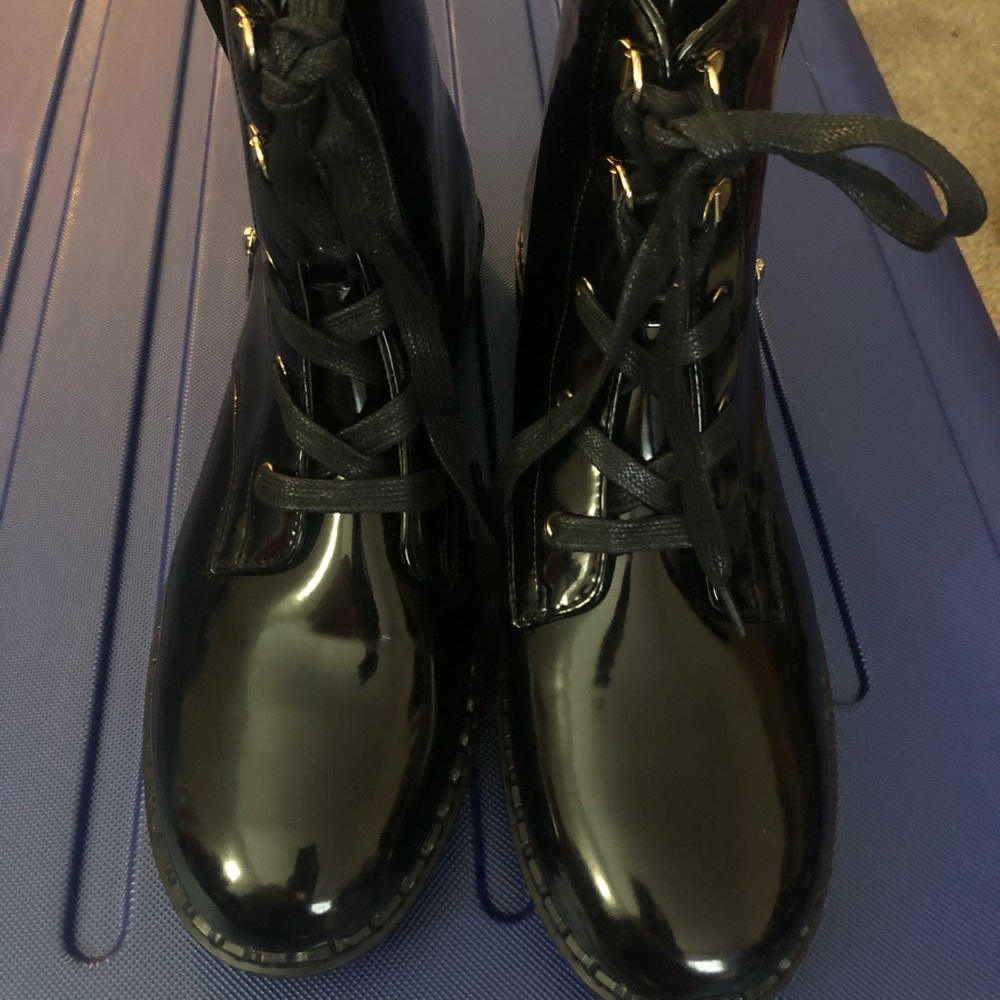 Never Been Worn Size 11 Black Patent Leather Boots from ShoeDazzle ✨